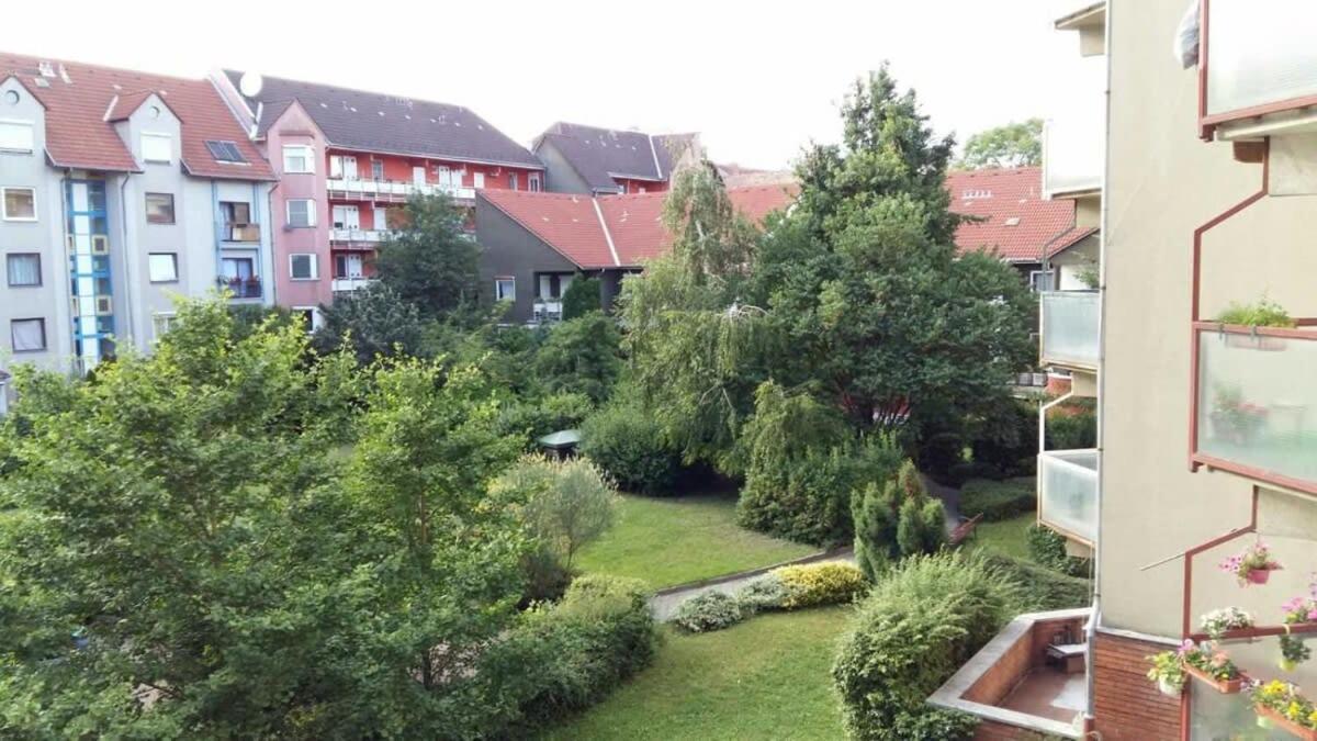 Апартаменты Sunny Balcony - Cute And Cozy Будапешт Экстерьер фото